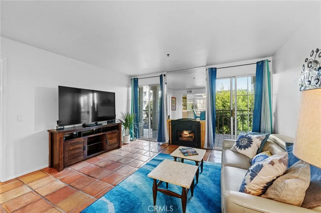 801 Pine Avenue 304, Long Beach, California 90813 home-pic-10